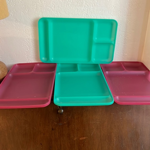 Tupperware Kitchen Tupperware Divided Dinner Trays Luncheon Trays